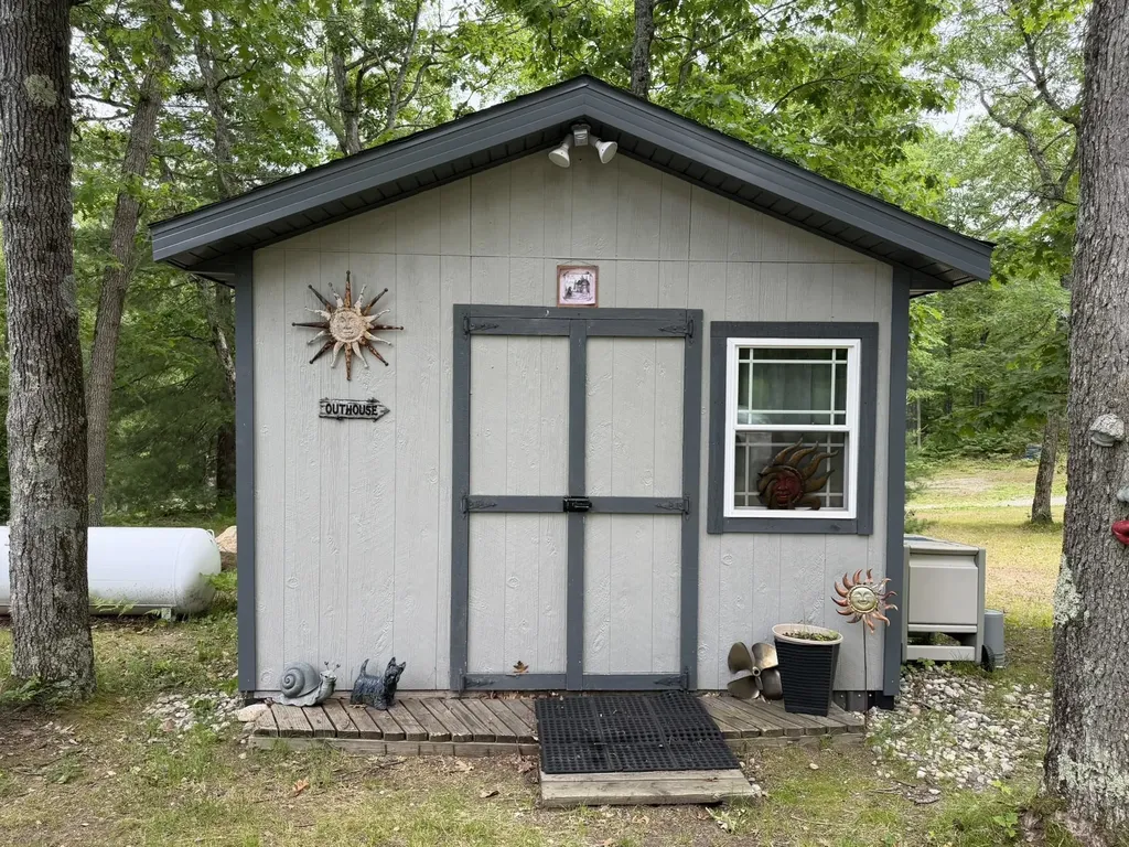 8696 E Hillview Trail Pinora Township MI 49677