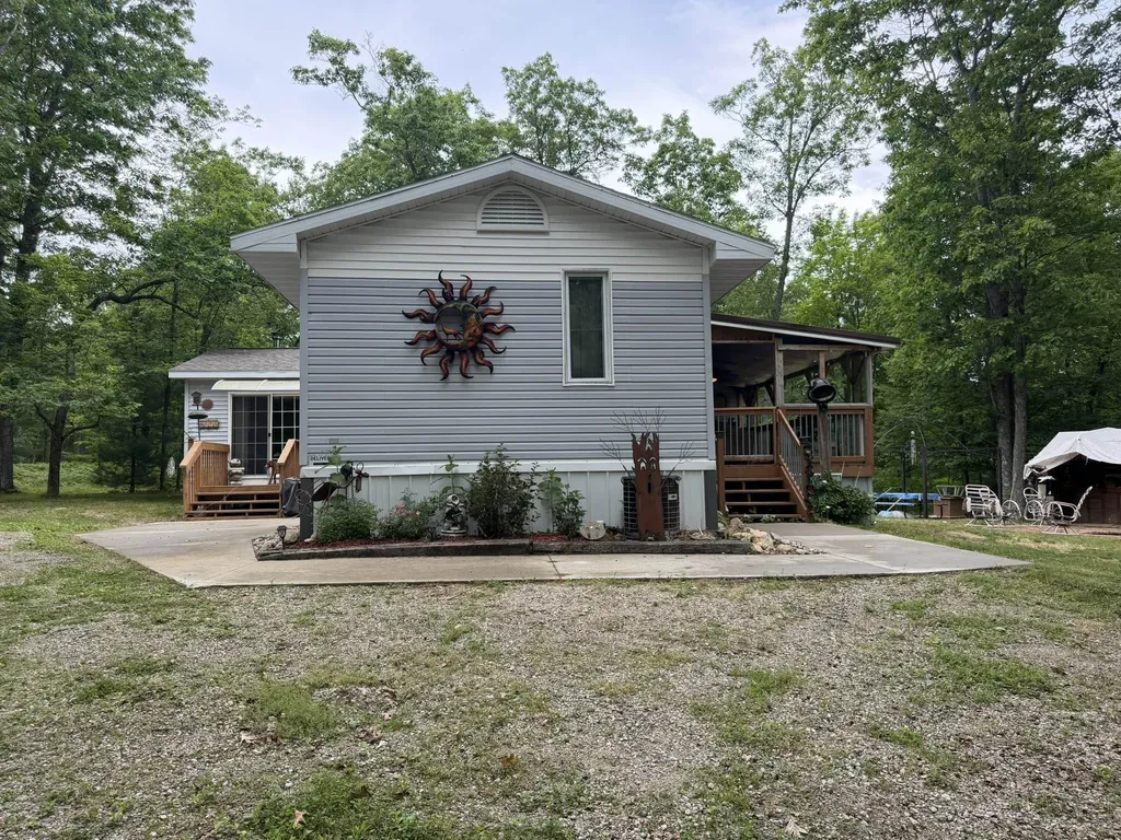 8696 E Hillview Trail Pinora Township MI 49677