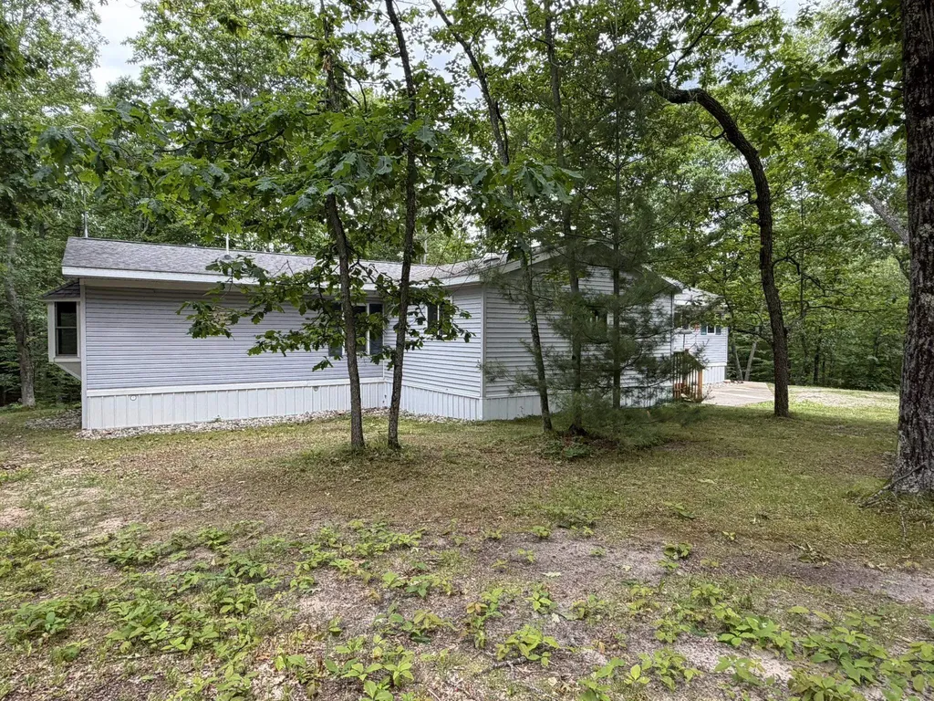 8696 E Hillview Trail Pinora Township MI 49677