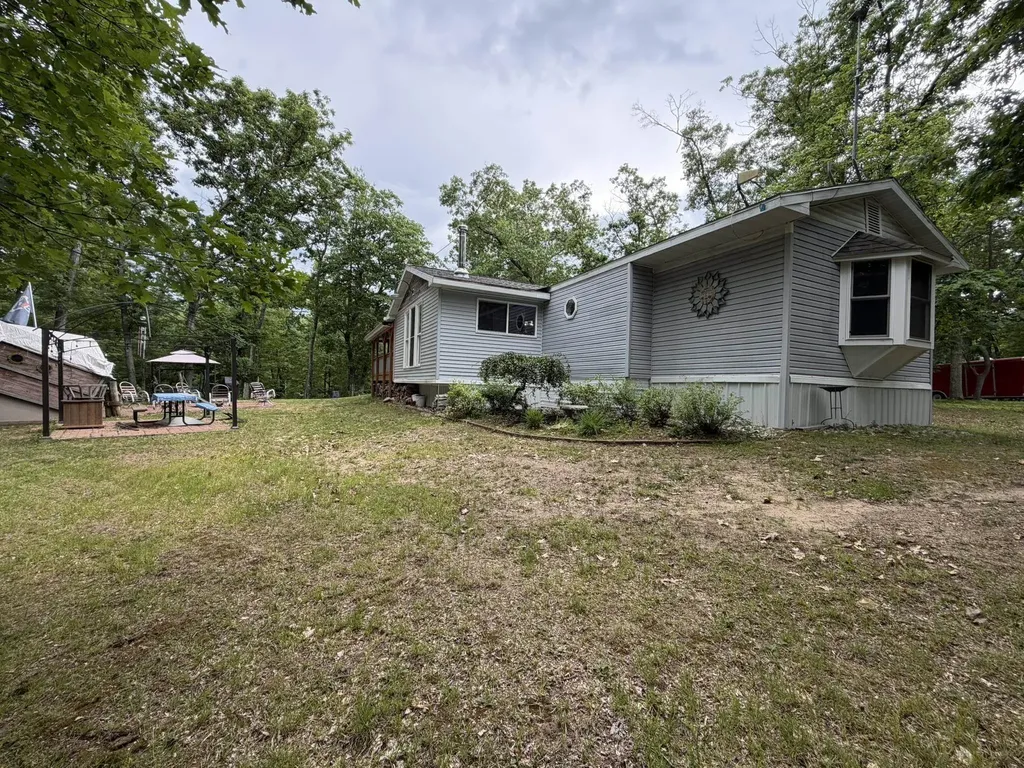 8696 E Hillview Trail Pinora Township MI 49677