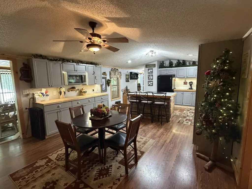 8696 E Hillview Trail Pinora Township MI 49677