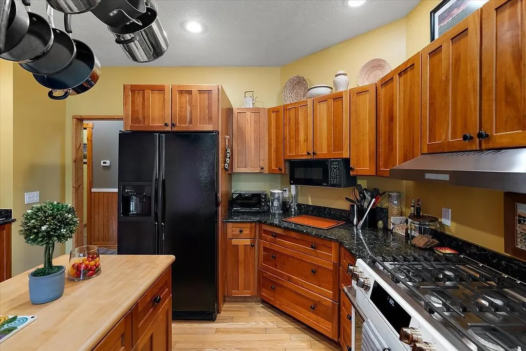 407 N Twin Pines Drive Leland Township MI 49653