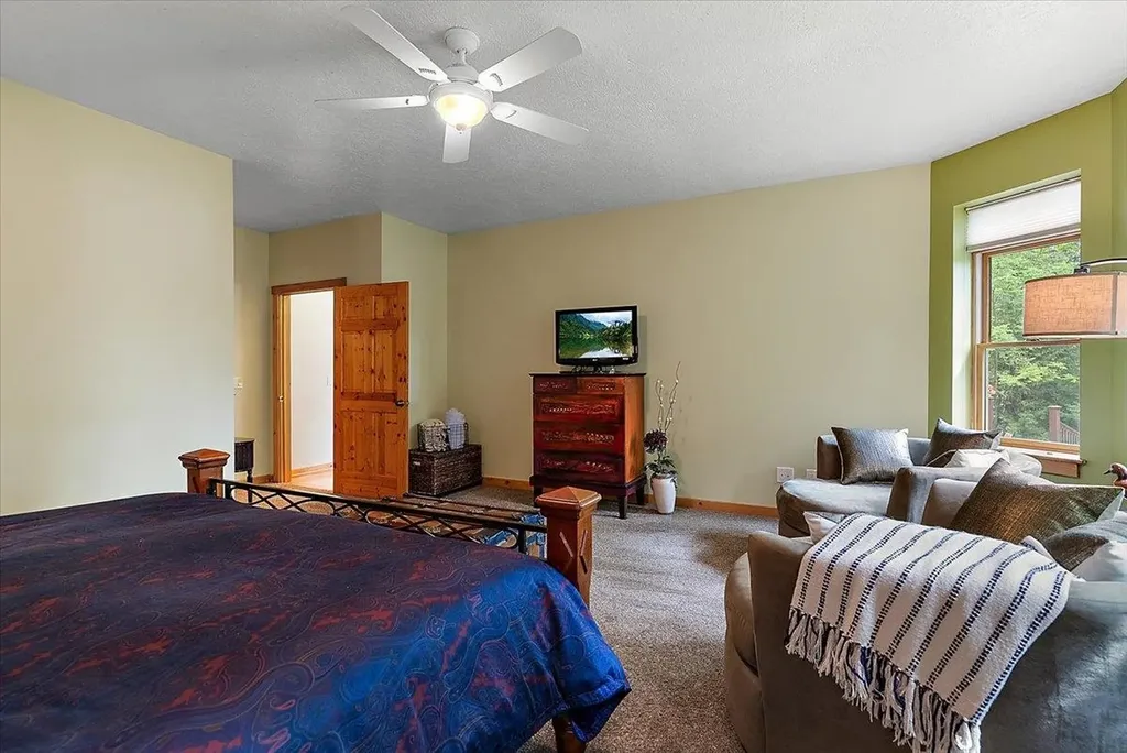 407 N Twin Pines Drive Leland Township MI 49653
