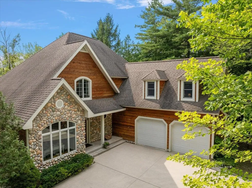 407 N Twin Pines Drive Leland Township MI 49653