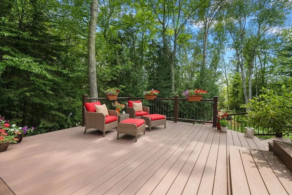 407 N Twin Pines Drive Leland Township MI 49653