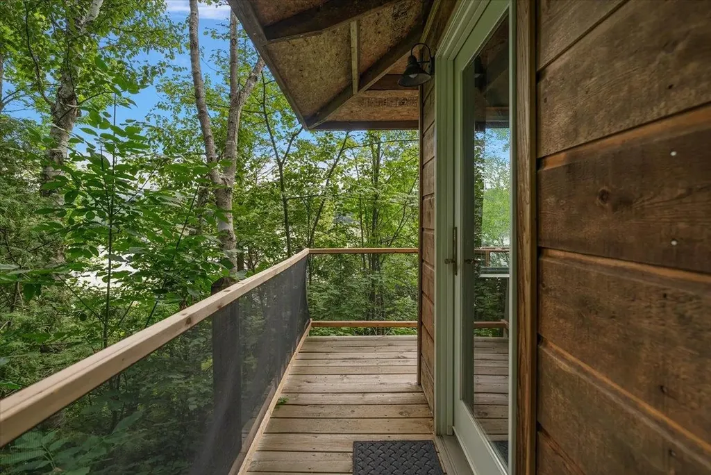 407 N Twin Pines Drive Leland Township MI 49653