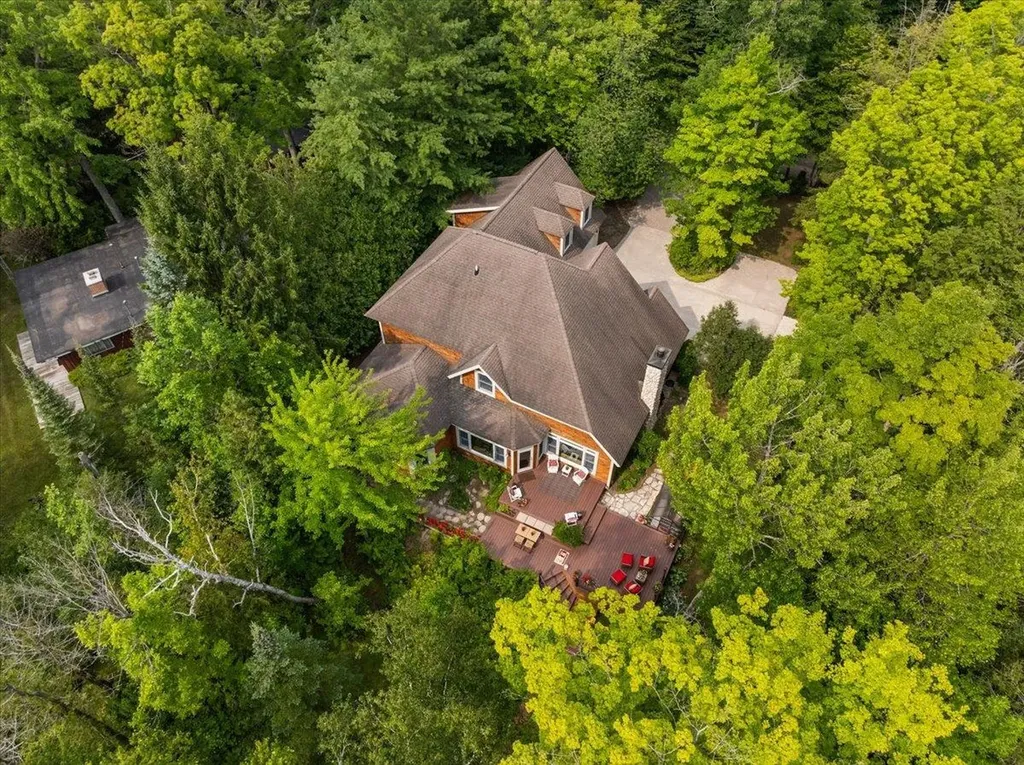407 N Twin Pines Drive Leland Township MI 49653