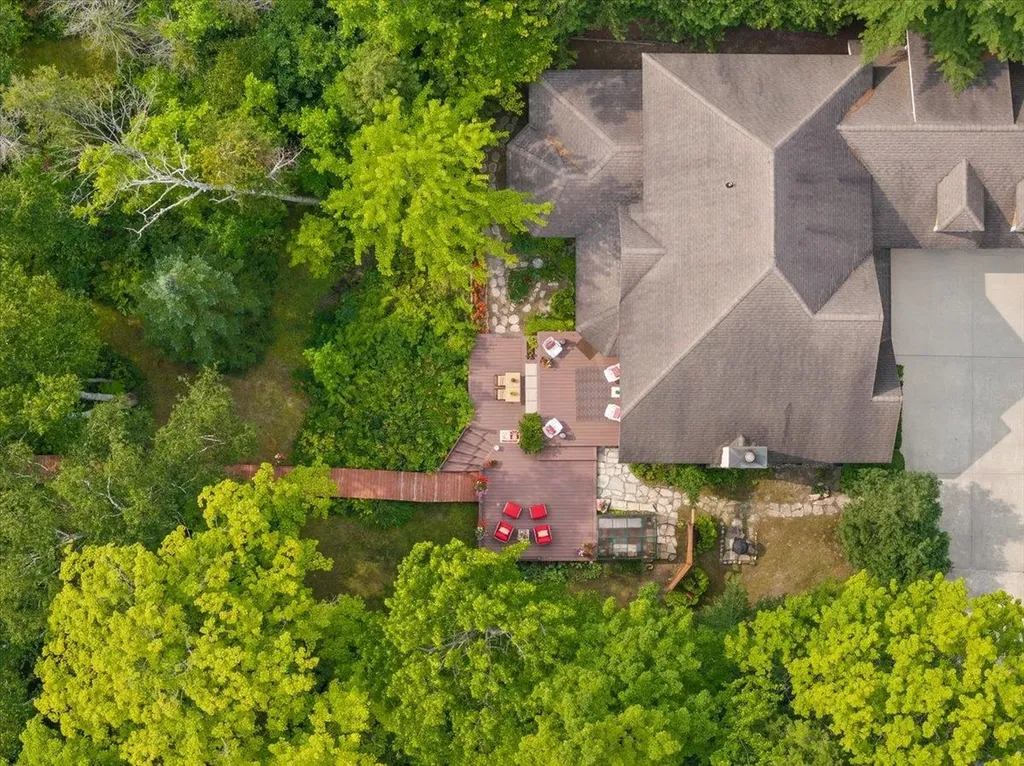 407 N Twin Pines Drive Leland Township MI 49653