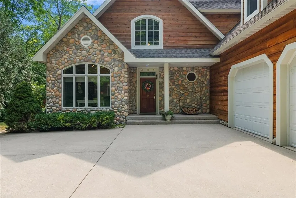 407 N Twin Pines Drive Leland Township MI 49653