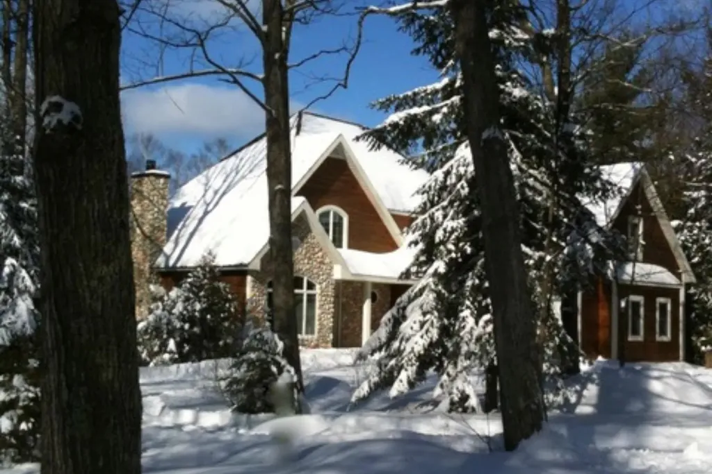 407 N Twin Pines Drive Leland Township MI 49653
