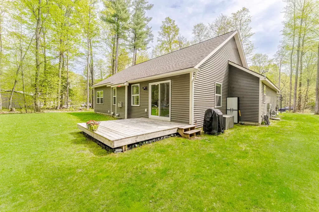 5185 Jacks Trail Long Lake Township MI 49684