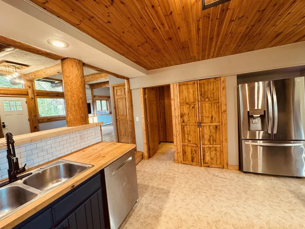 512 Indiana Street Manton City MI 49663