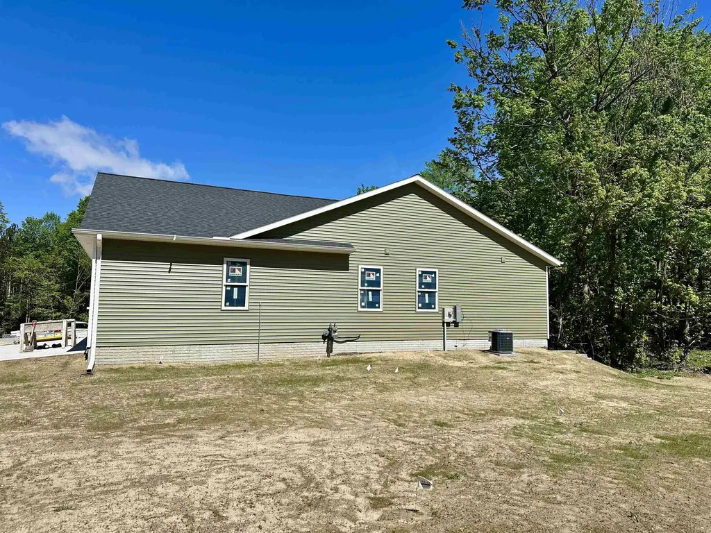 1092 Birmley Estates Drive Garfield Charter Township MI 49696