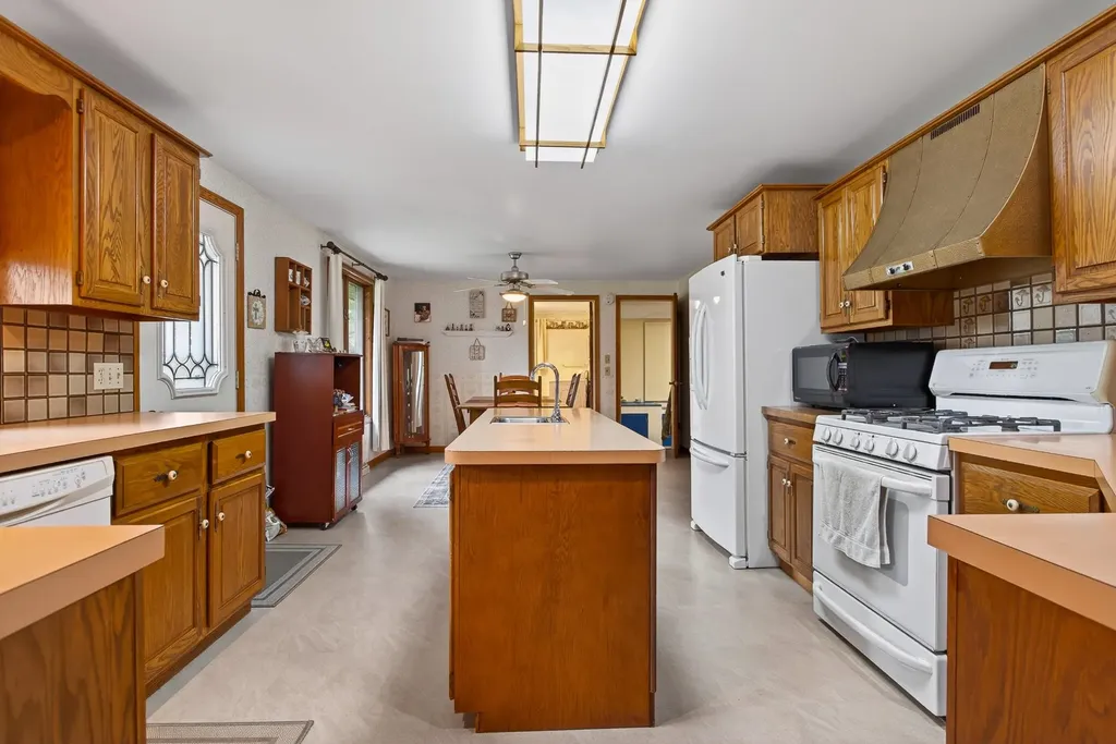 4506 M-18 Beaverton Township MI 48612
