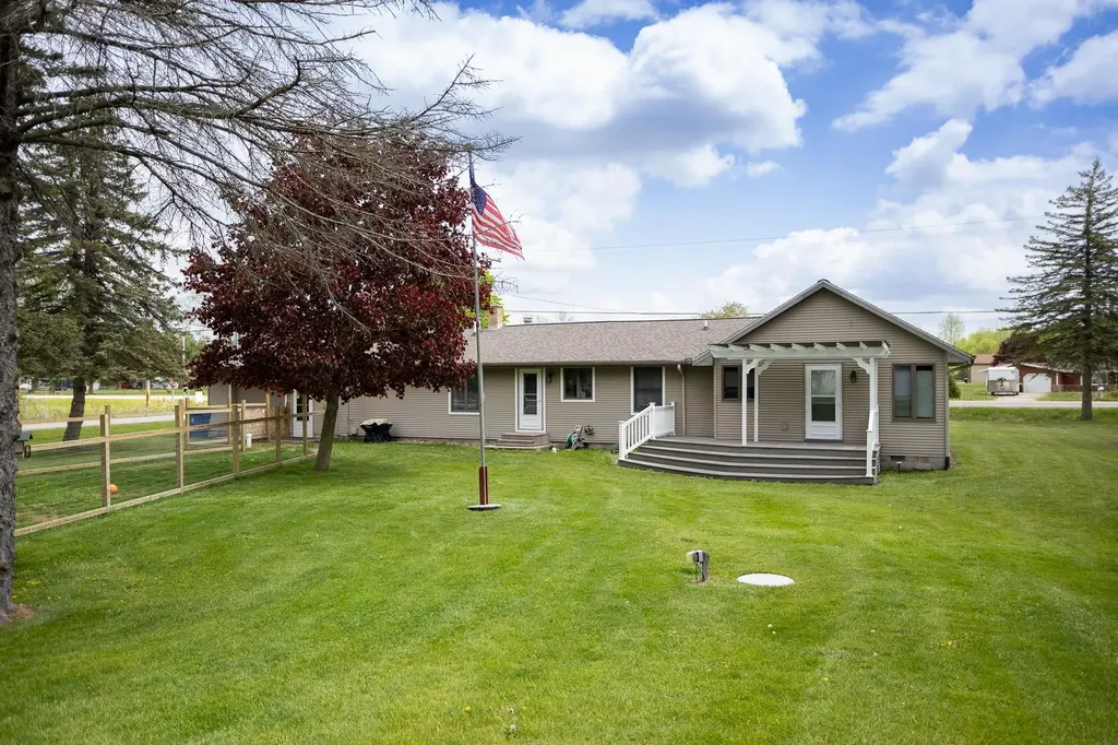 4506 M-18 Beaverton Township MI 48612