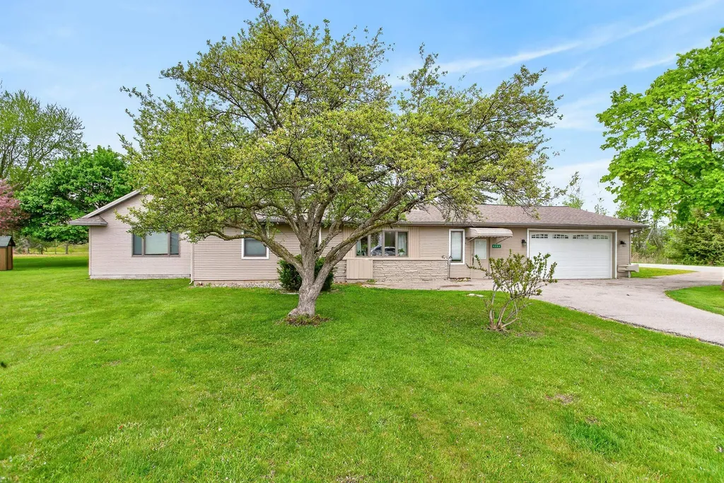 4506 M-18 Beaverton Township MI 48612