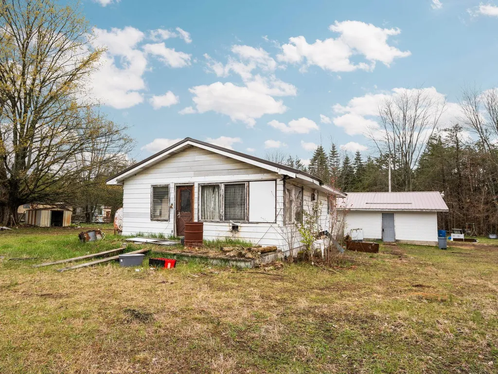 960 E 32 Road Selma Township MI 49618