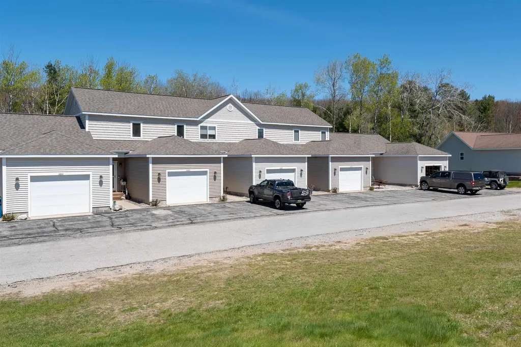 3863 Falling Leaf Trail East Bay Township MI 49686