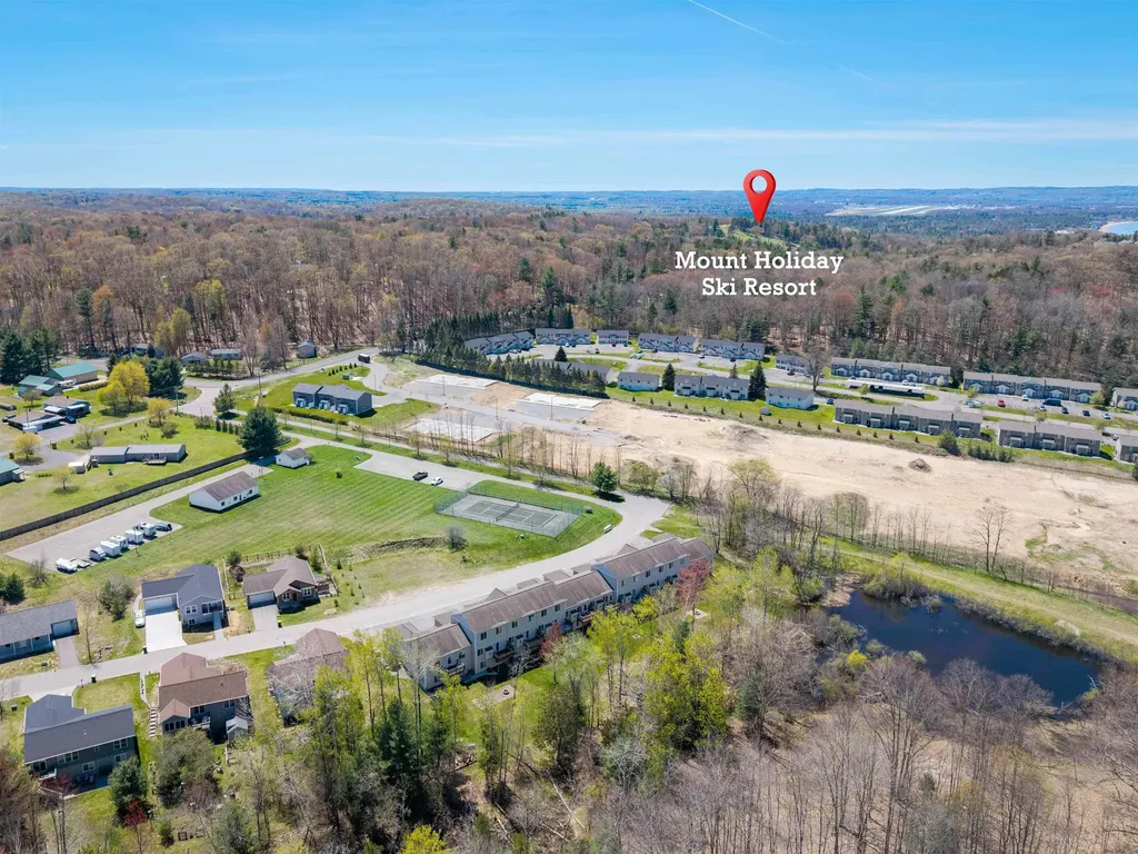3863 Falling Leaf Trail East Bay Township MI 49686