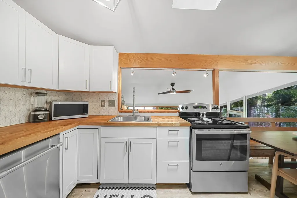 306 Highview Road East Bay Township MI 49696