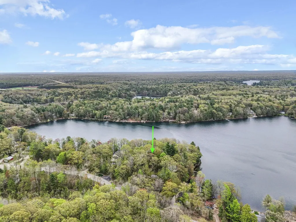 306 Highview Road East Bay Township MI 49696
