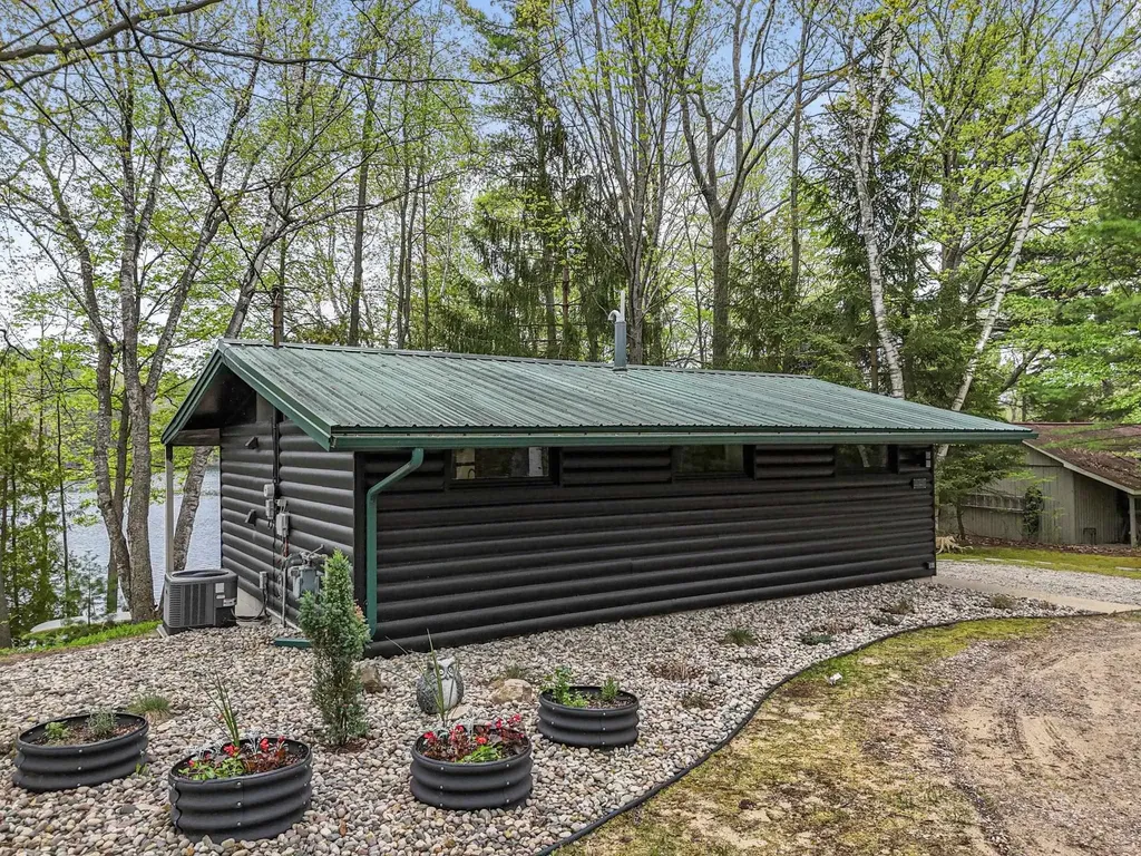 306 Highview Road East Bay Township MI 49696