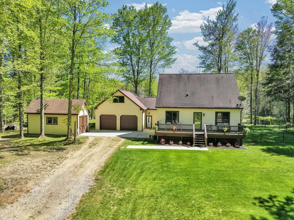 812 Brandon Drive Cherry Grove Township MI 49601