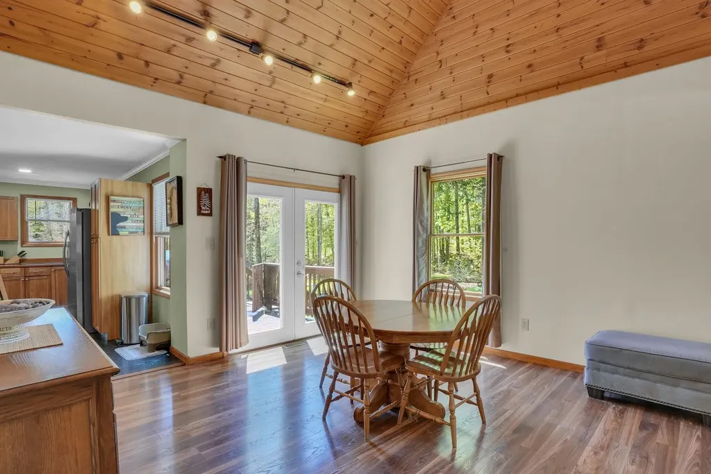 812 Brandon Drive Cherry Grove Township MI 49601