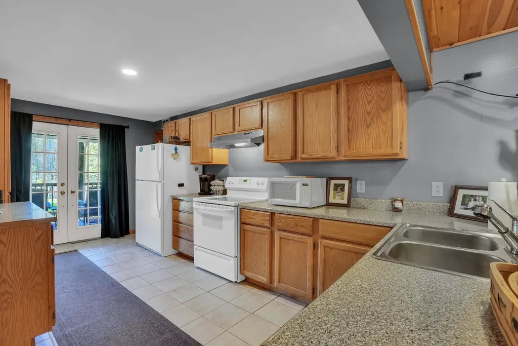 812 Brandon Drive Cherry Grove Township MI 49601