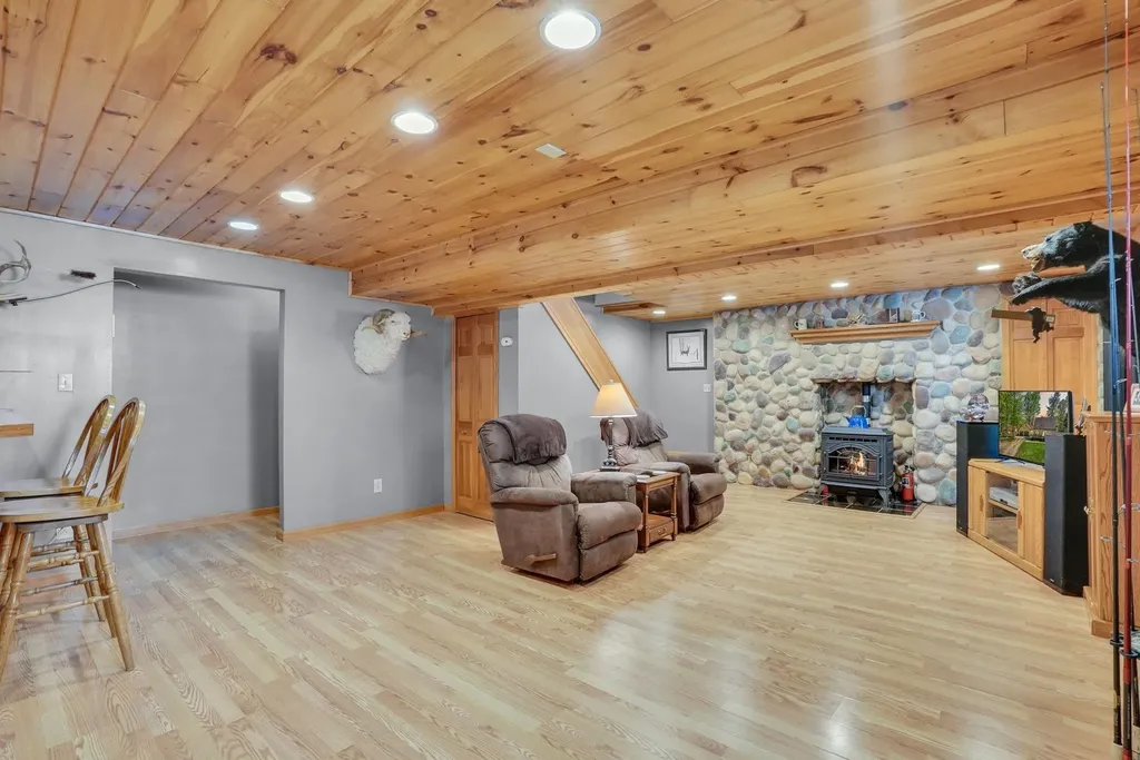 812 Brandon Drive Cherry Grove Township MI 49601