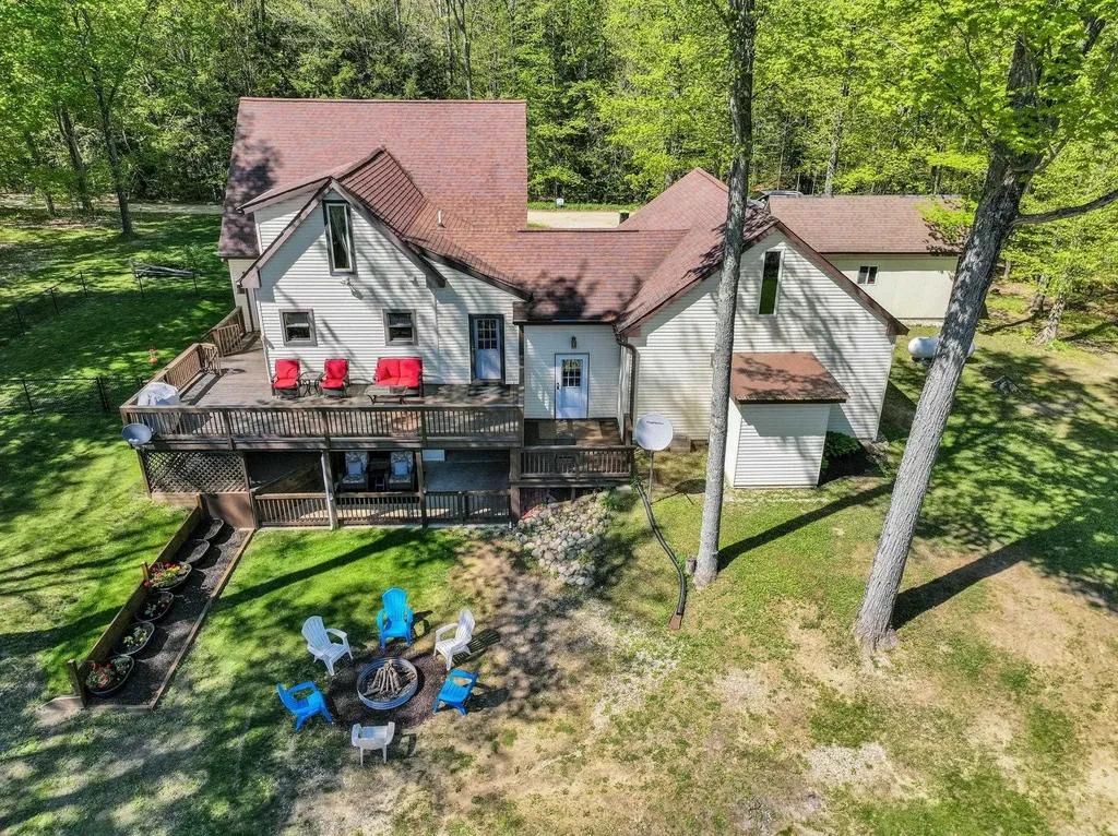 812 Brandon Drive Cherry Grove Township MI 49601