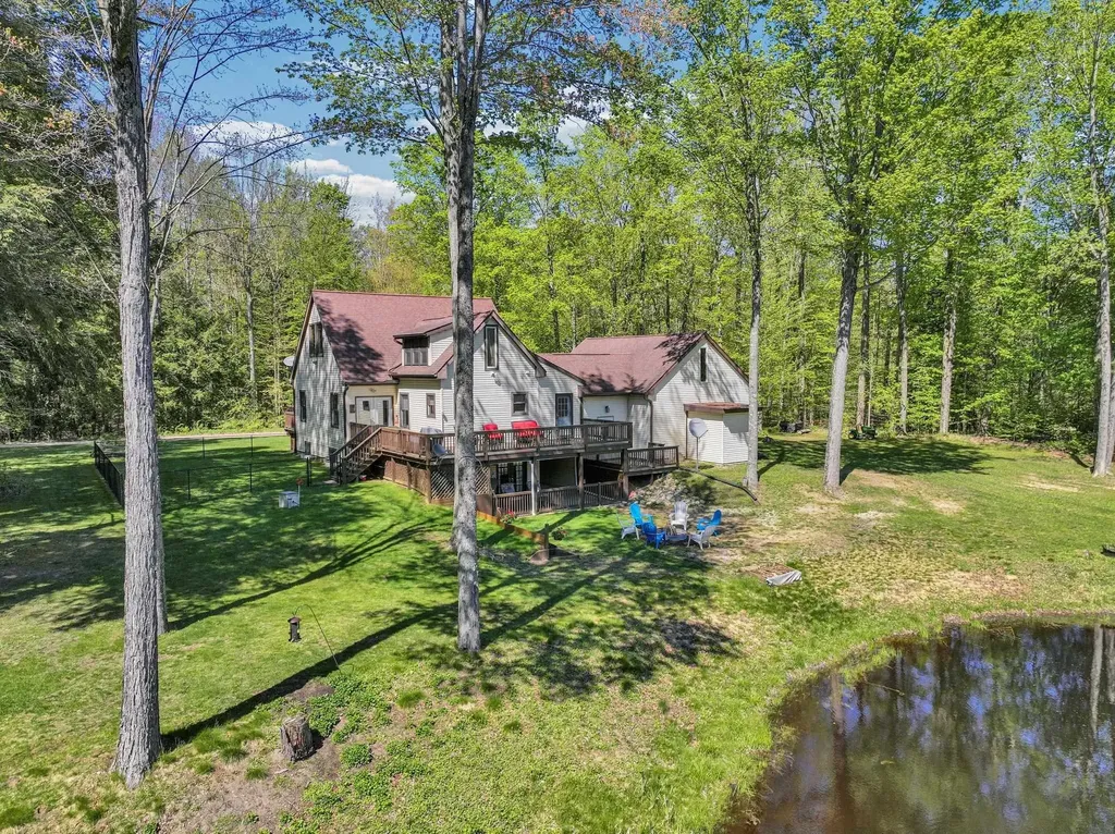 812 Brandon Drive Cherry Grove Township MI 49601