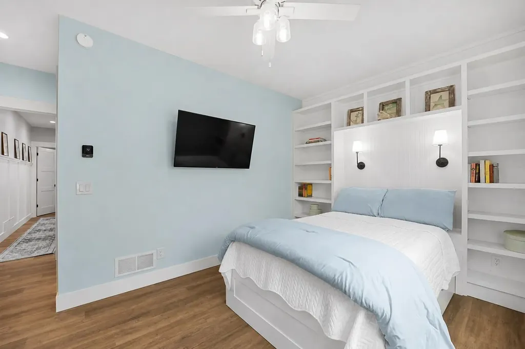 3992 Hidden Hills Court Peninsula Township MI 49686