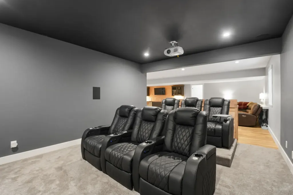 3992 Hidden Hills Court Peninsula Township MI 49686