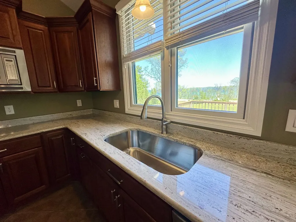 10070 E Sapphire Circle Elmwood Charter Township MI 49696