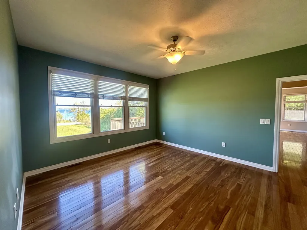 10070 E Sapphire Circle Elmwood Charter Township MI 49696