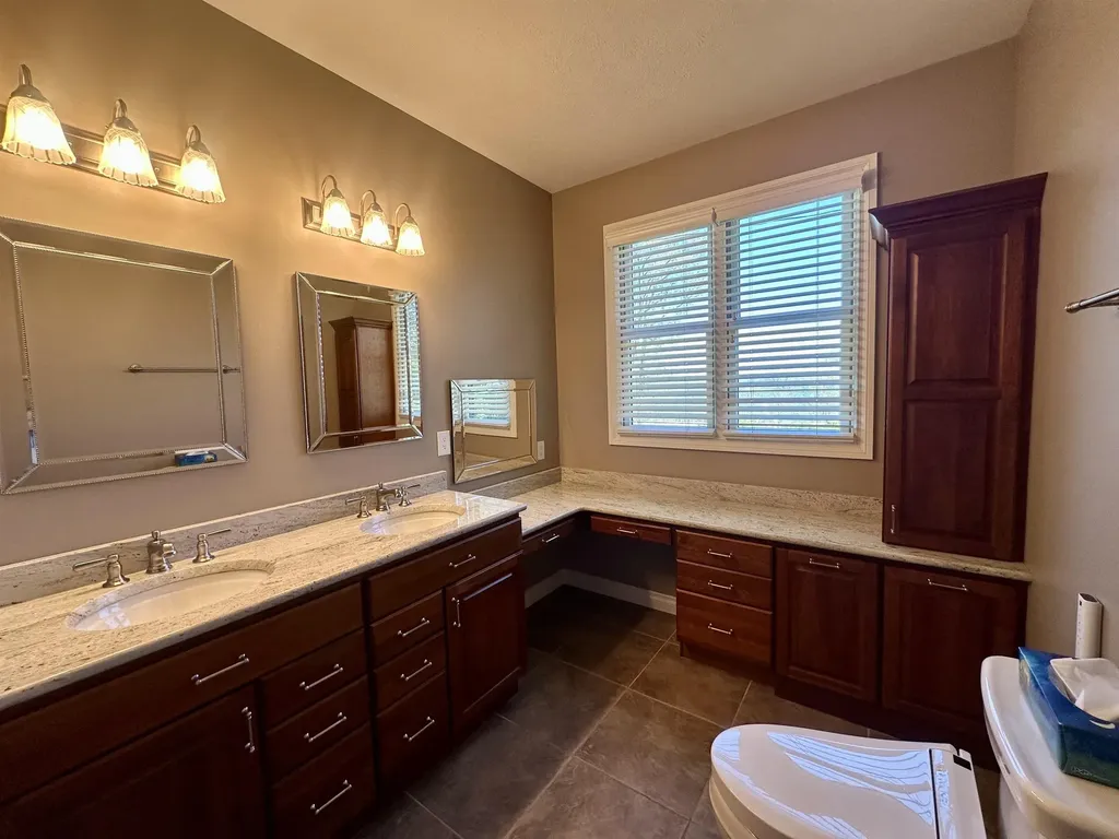 10070 E Sapphire Circle Elmwood Charter Township MI 49696