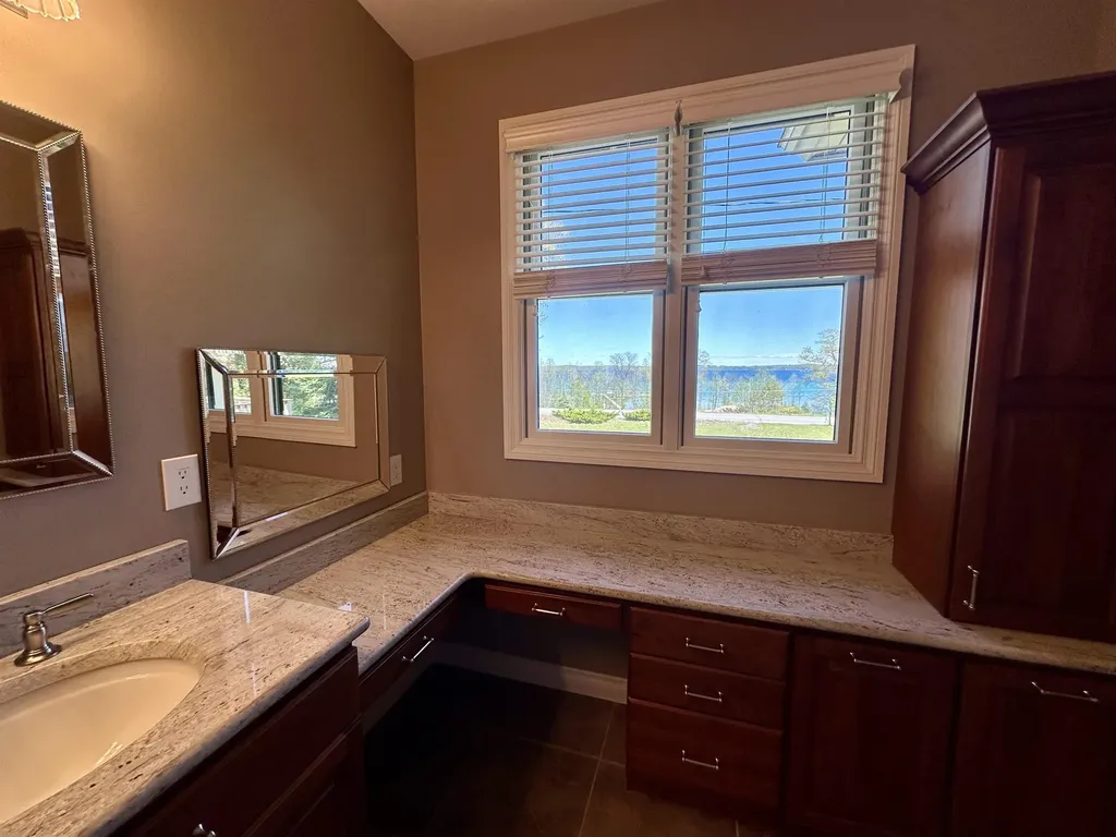 10070 E Sapphire Circle Elmwood Charter Township MI 49696