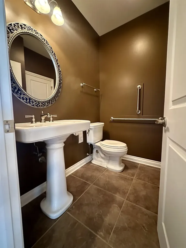 10070 E Sapphire Circle Elmwood Charter Township MI 49696