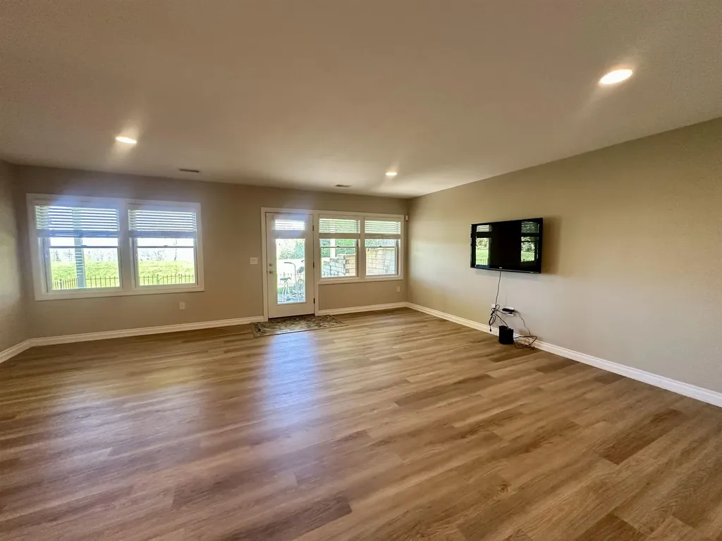 10070 E Sapphire Circle Elmwood Charter Township MI 49696