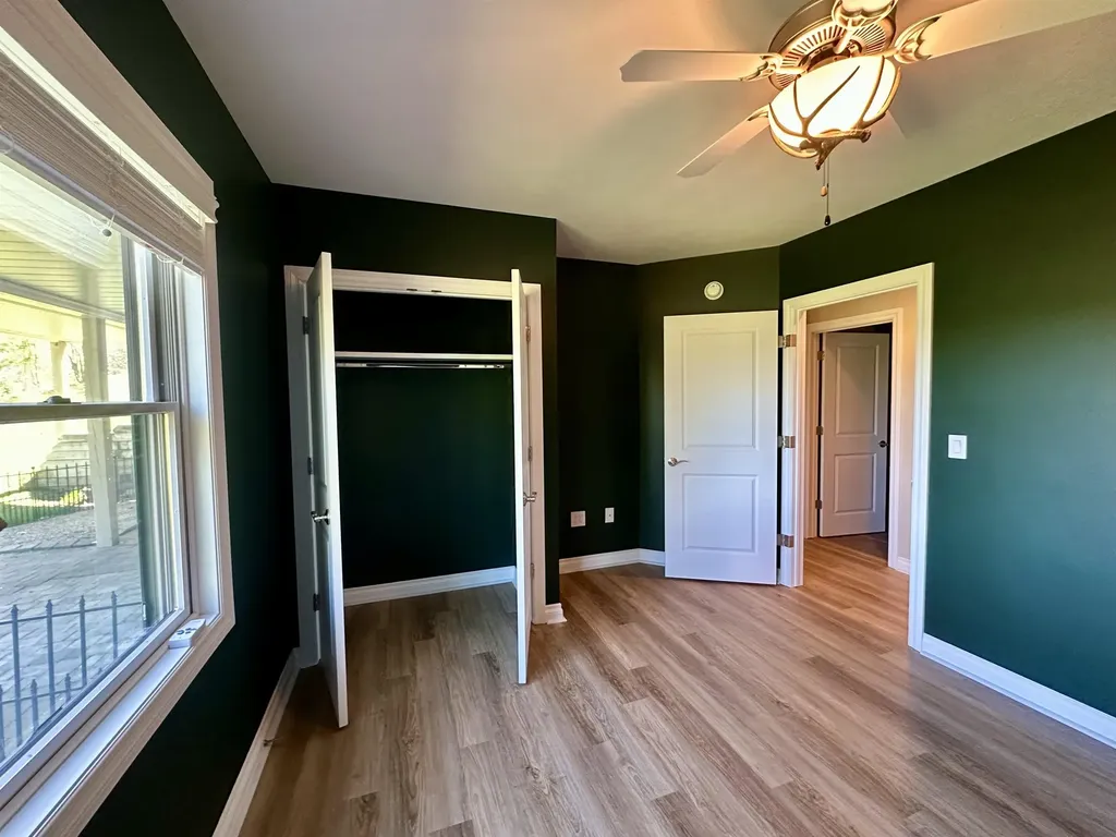 10070 E Sapphire Circle Elmwood Charter Township MI 49696