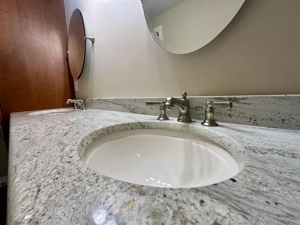 10070 E Sapphire Circle Elmwood Charter Township MI 49696