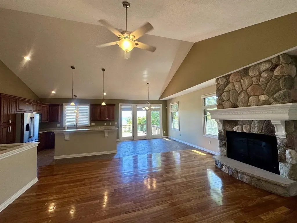 10070 E Sapphire Circle Elmwood Charter Township MI 49696