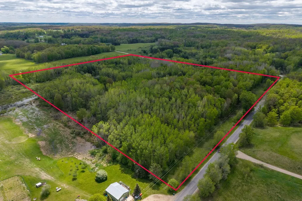 16130 140th Avenue Rose Lake Township MI 49655