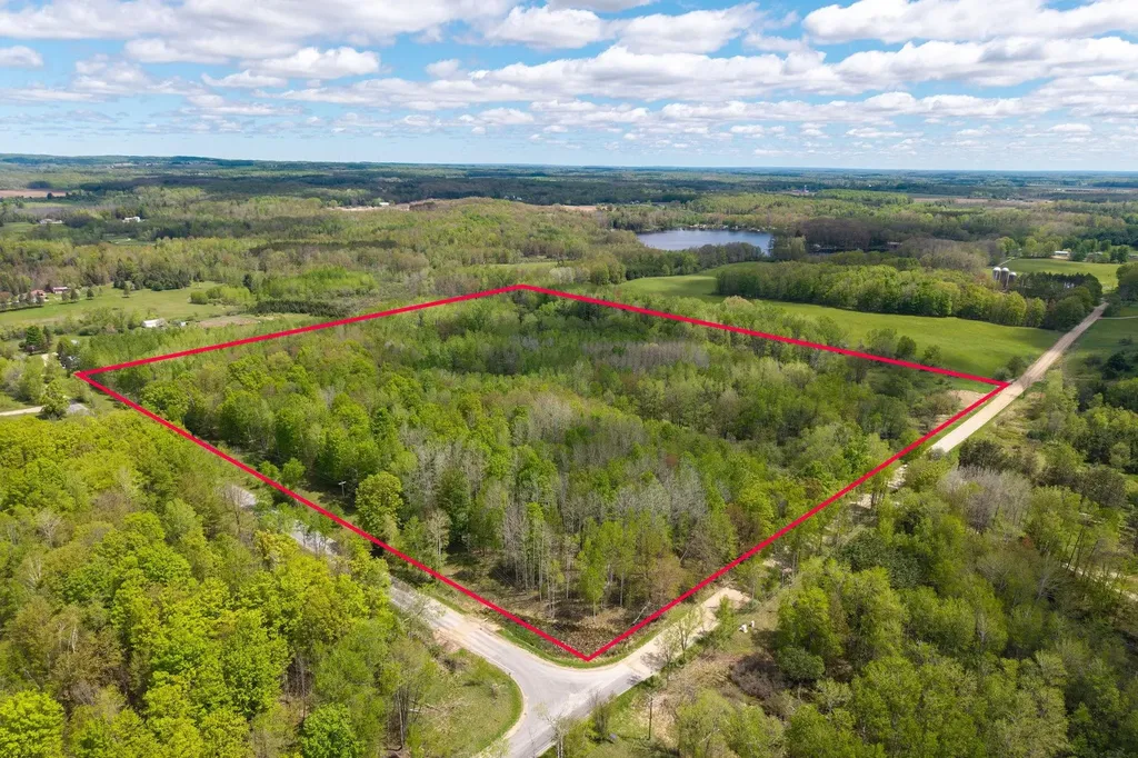 16130 140th Avenue Rose Lake Township MI 49655