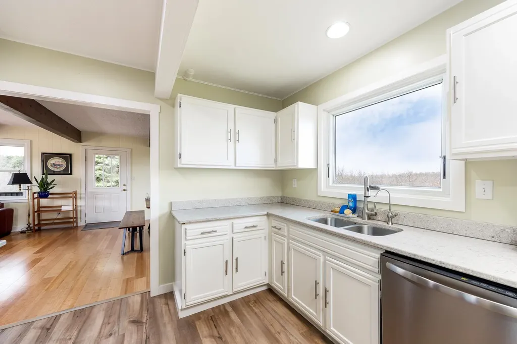 7825 S Lake Leelanau Drive Bingham Township MI 49684