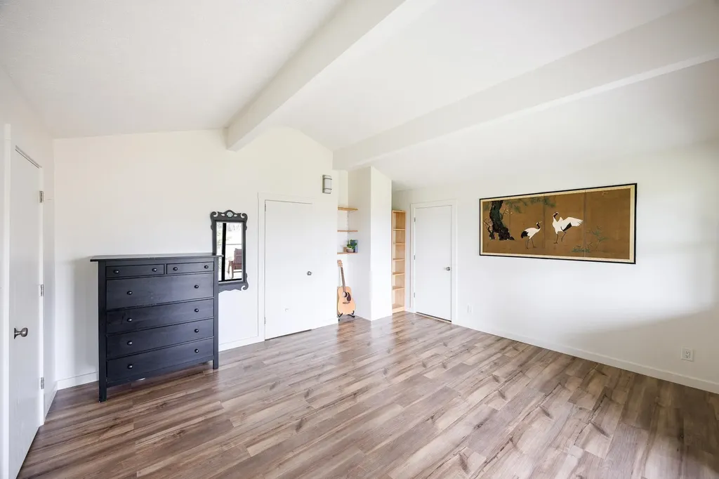 7825 S Lake Leelanau Drive Bingham Township MI 49684