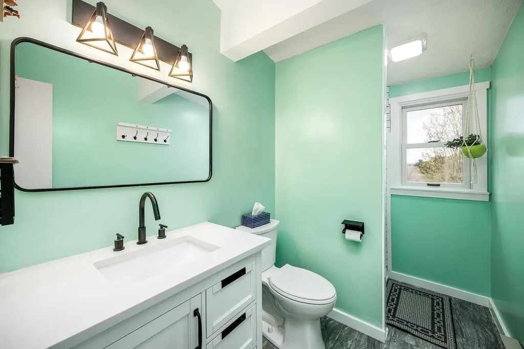 7825 S Lake Leelanau Drive Bingham Township MI 49684