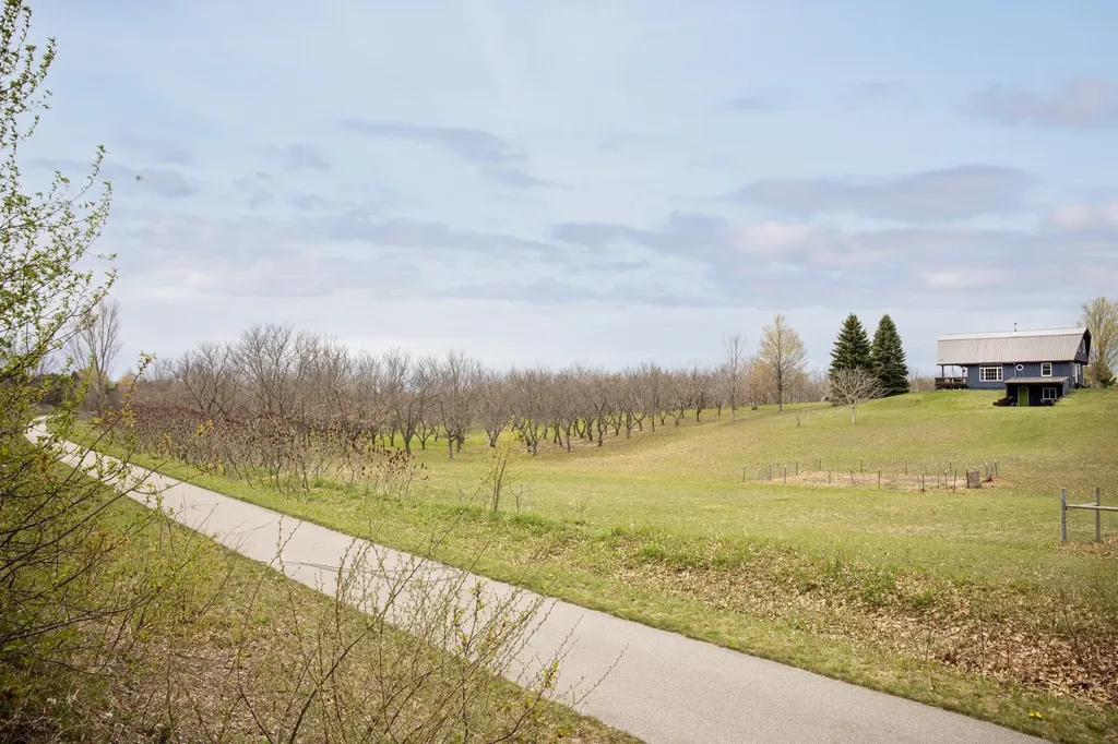 7825 S Lake Leelanau Drive Bingham Township MI 49684