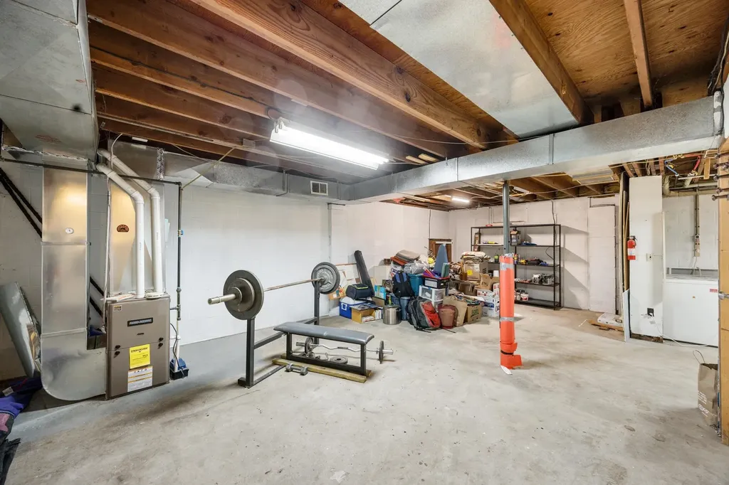7825 S Lake Leelanau Drive Bingham Township MI 49684